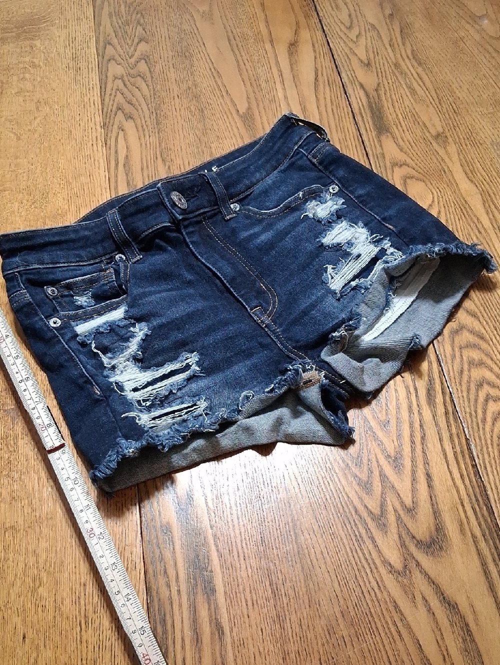 AMERICAN EAGLE JEAN SHORTS  WOMEN 2 BLUE HIGH RISE SHORTIE Used Distressed Denim
